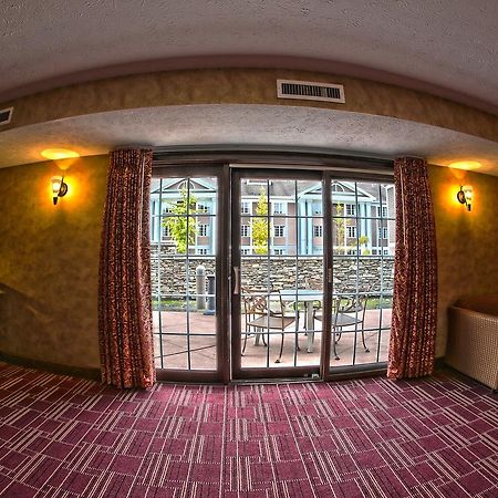 The Bertram Inn & Conf Ctr Trademark Collection By Wyndham Aurora Exterior foto