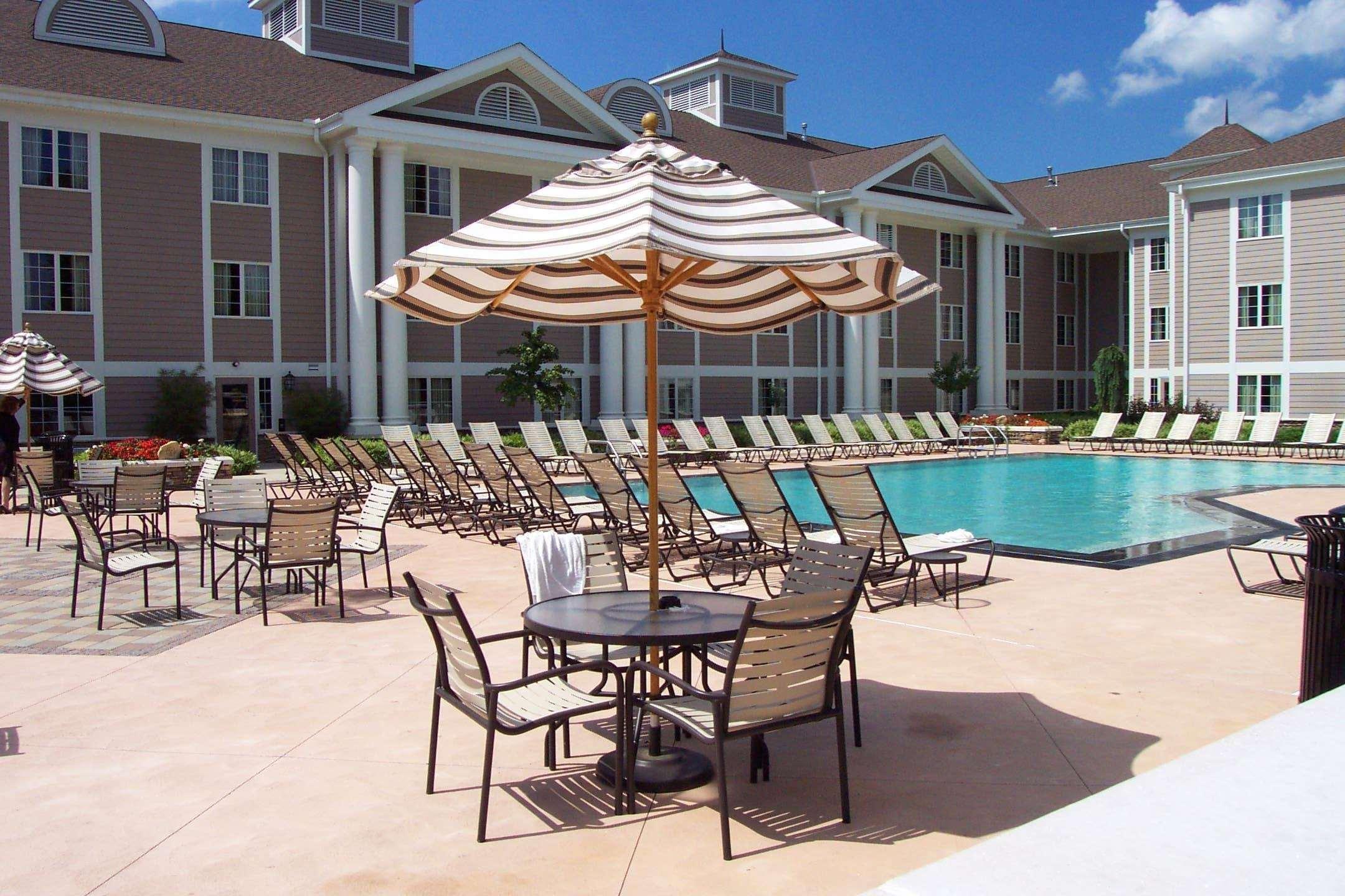 The Bertram Inn & Conf Ctr Trademark Collection By Wyndham Aurora Exterior foto